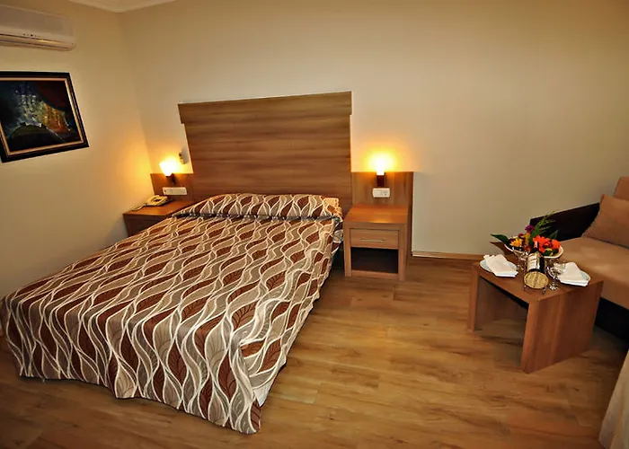 מלון Club Side Coast